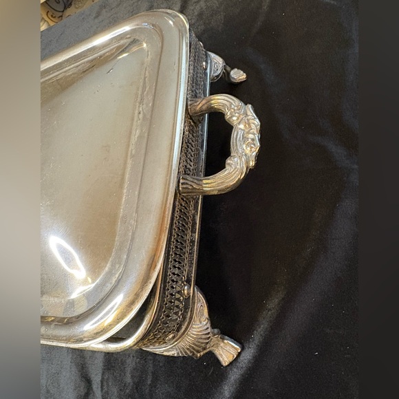 Vintage Silver-Plated Chafing Dish, Featuring Ornate legs and handle - Picture 3 of 13